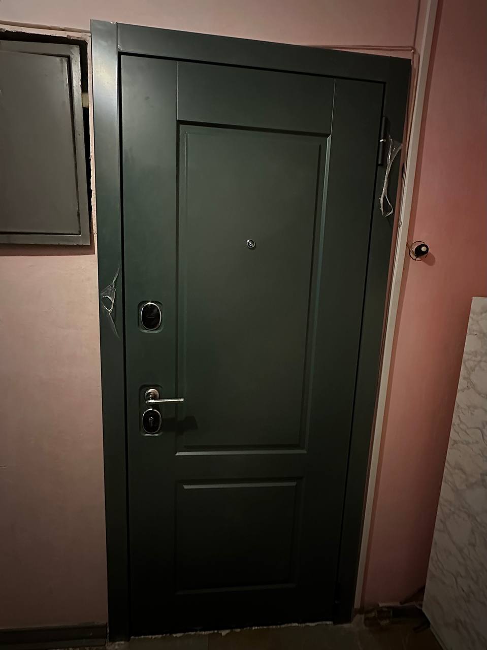 Входная дверь