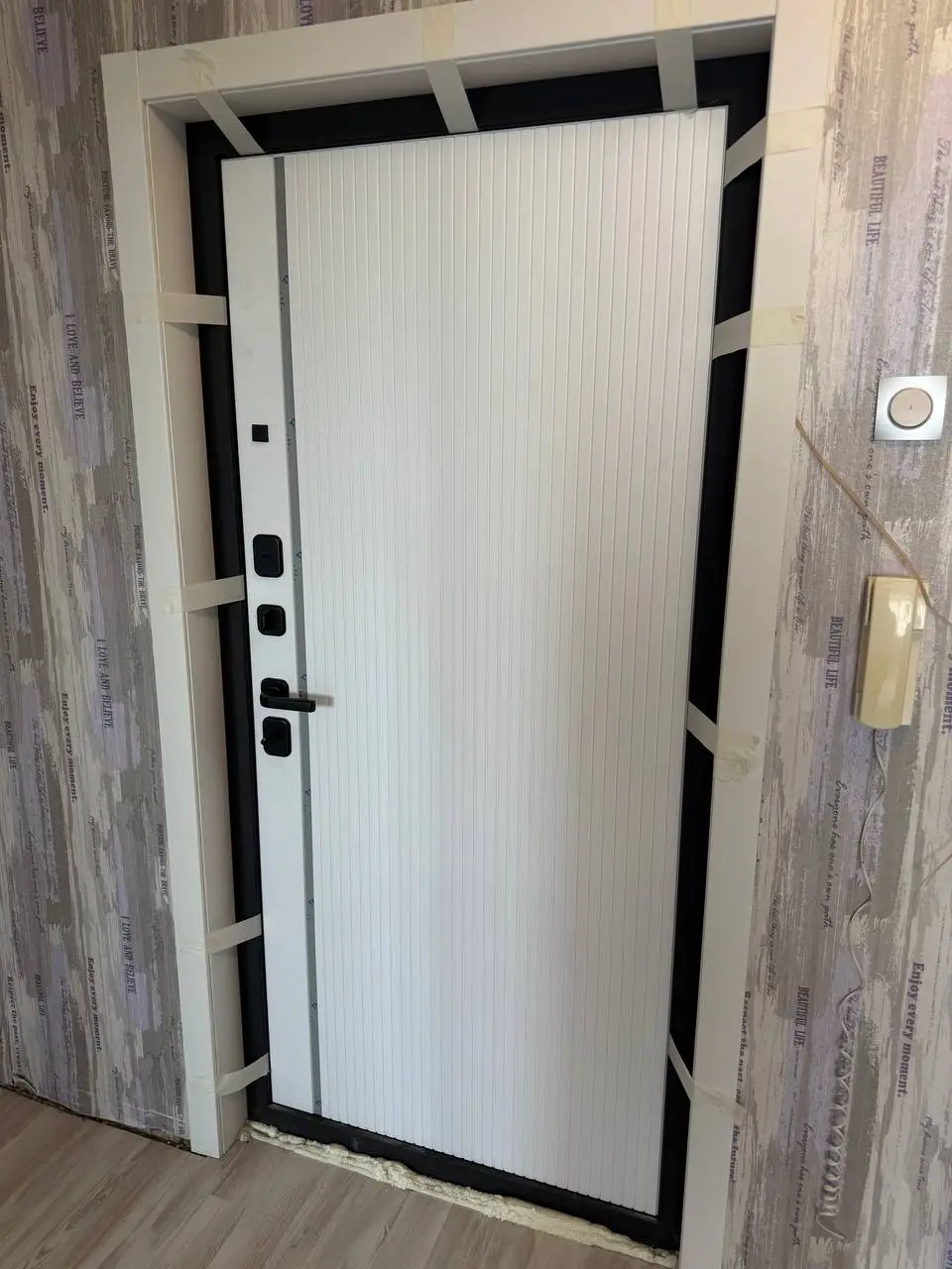 Входная дверь