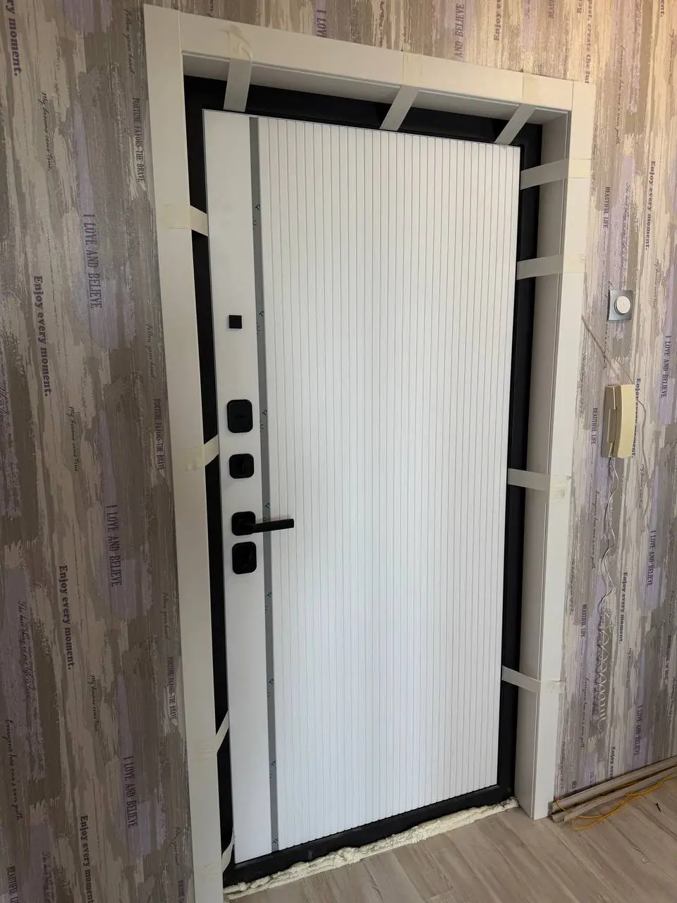 Входная дверь