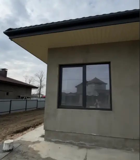 Салон «Форточка» — официальный партнер Rexau